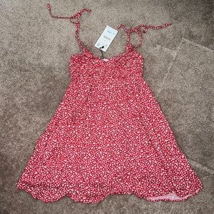 Size medium. Red Zara dress. Ribbed top. Tied tank top straps.